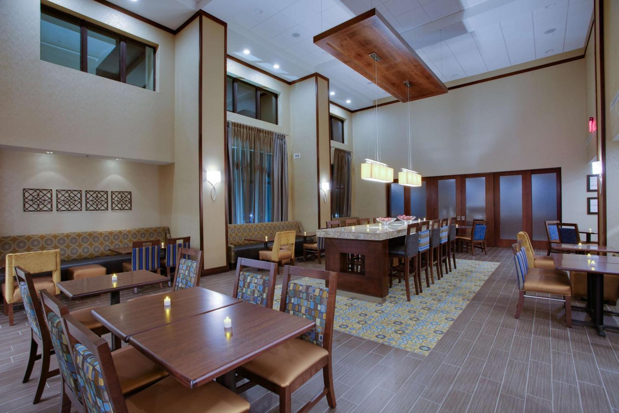 Hampton Inn&Suites Philadelphia/Bensalem Bagian luar foto