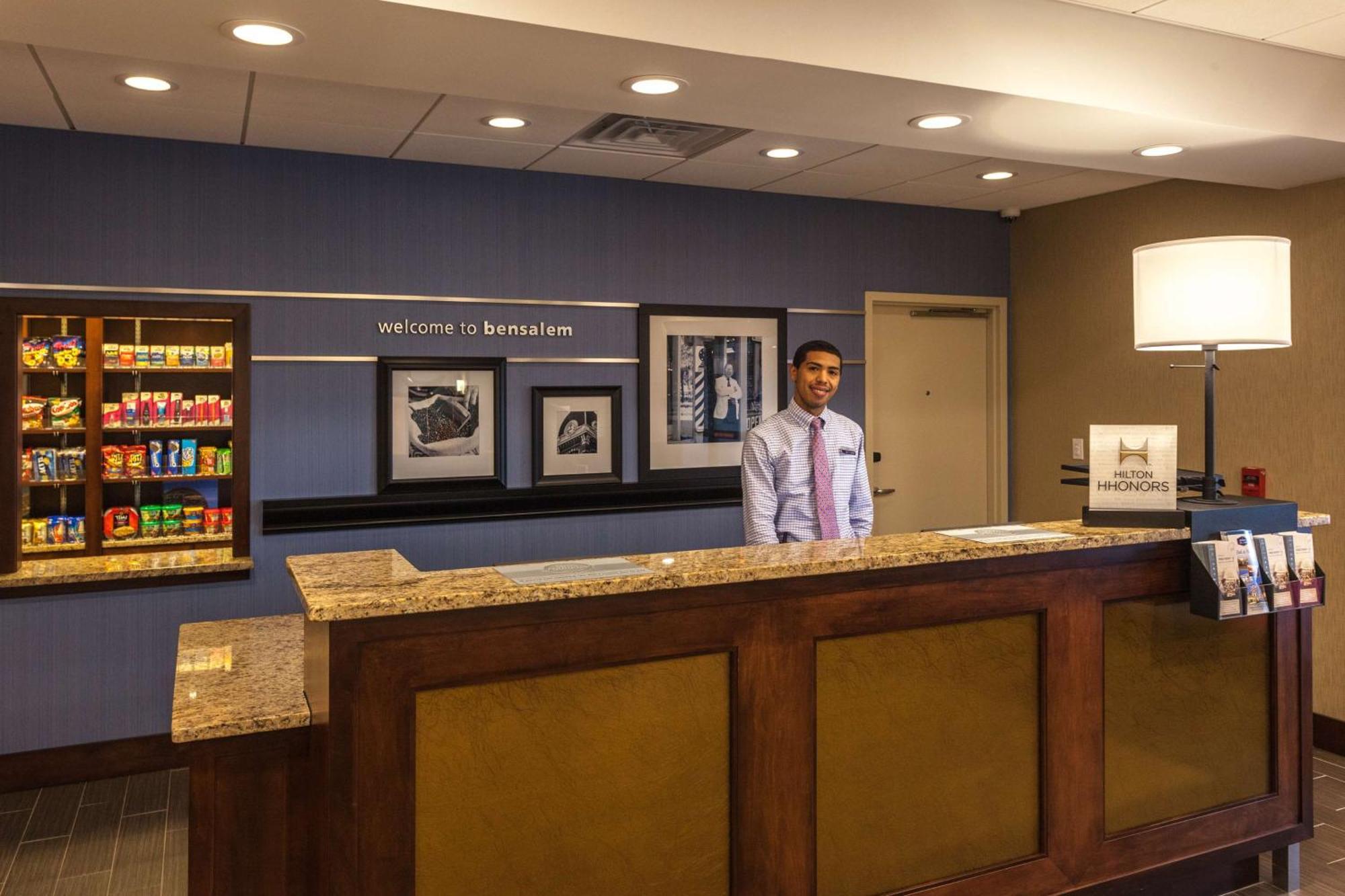 Hampton Inn&Suites Philadelphia/Bensalem Bagian luar foto
