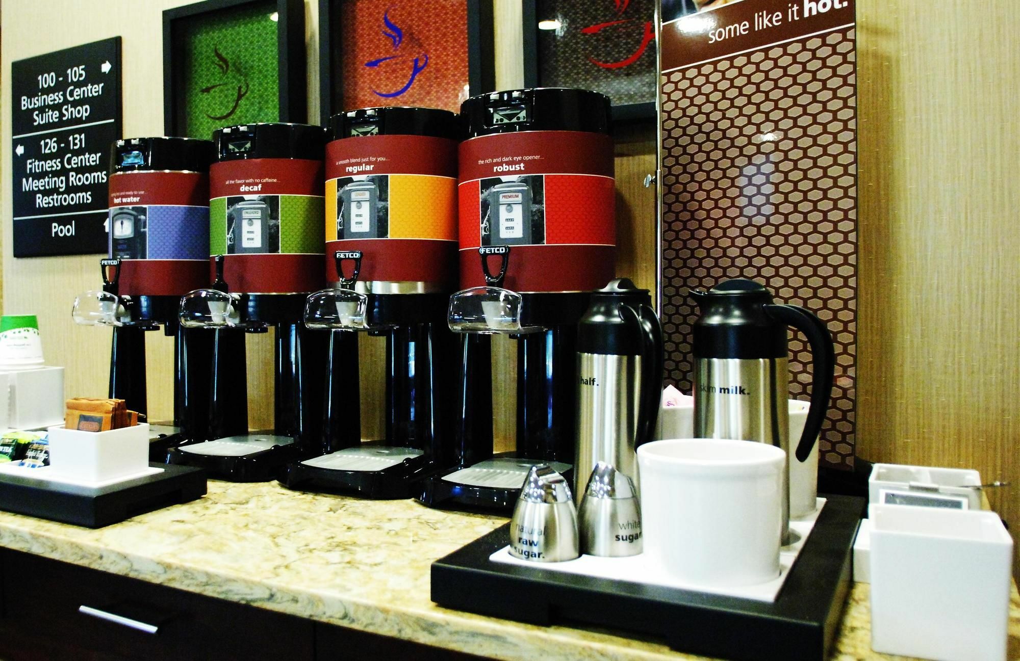 Hampton Inn&Suites Philadelphia/Bensalem Bagian luar foto