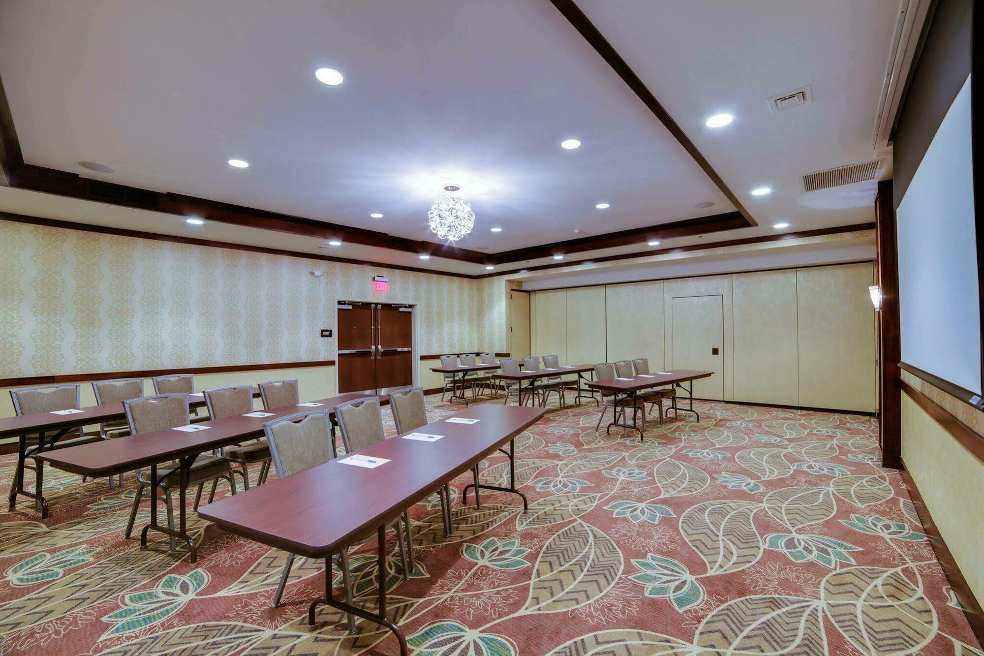 Hampton Inn&Suites Philadelphia/Bensalem Bagian luar foto
